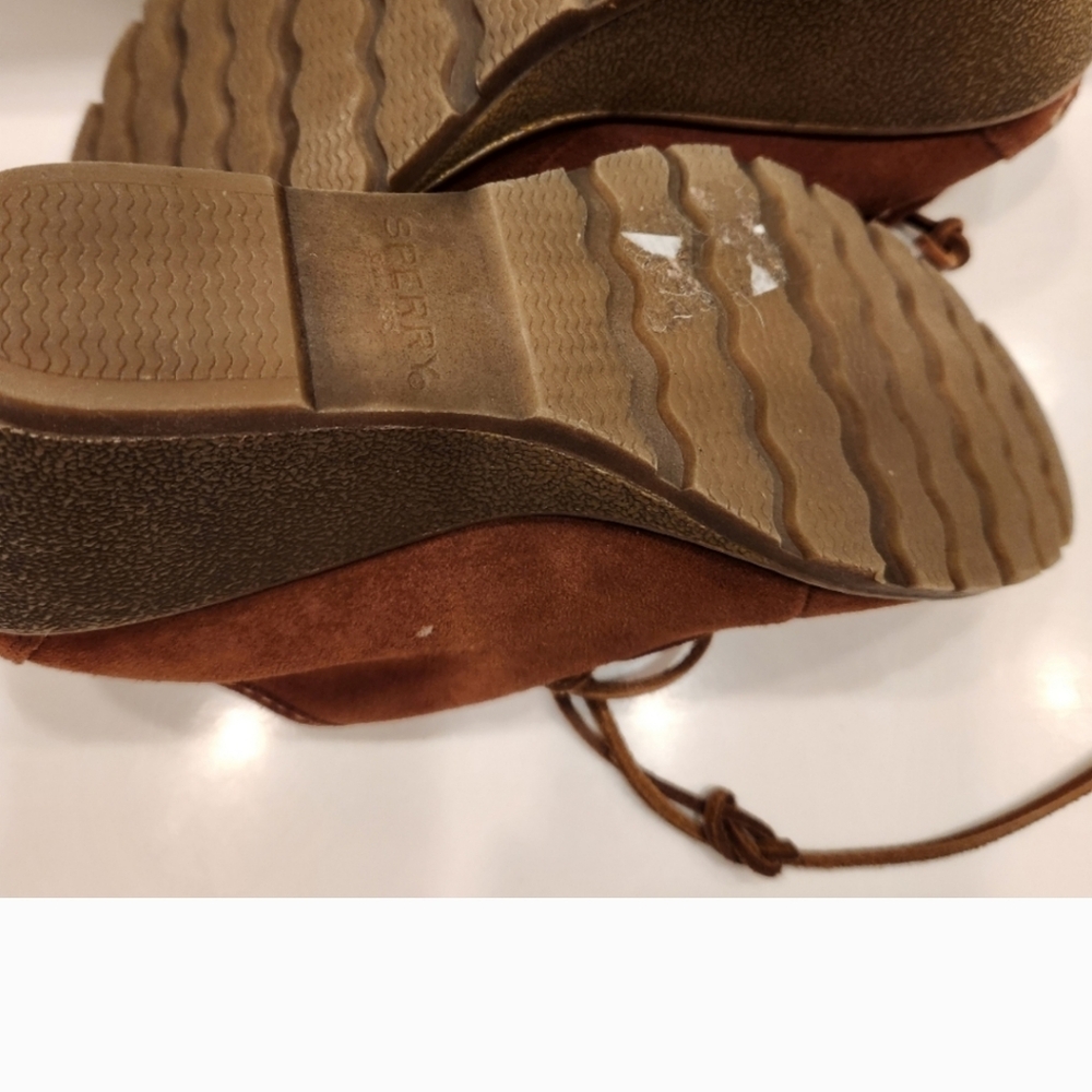 Sperry Genuine Suede Wedge bootie